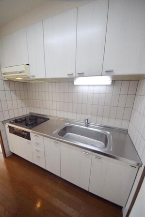 ニューリバーコートの物件内観写真